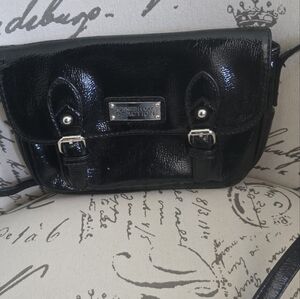 Kenneth Cole Reaction Blk Crossbody Purse in used condition